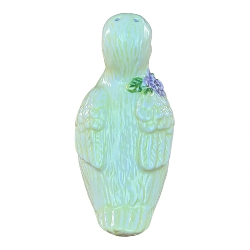Avon Gift Collection Springtime Salt and Pepper Shakers Duck and Eggs Shakers